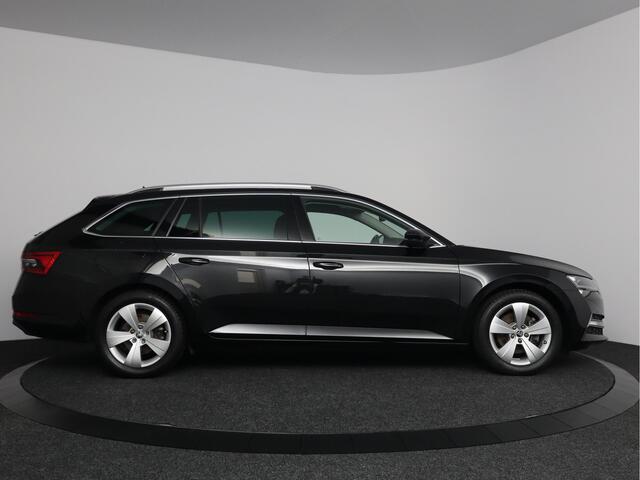 Skoda SUPERB Combi 1.4 TSI iV Style | LED Matrix | Elektrisch bedienbare stoelen | Matrix LED