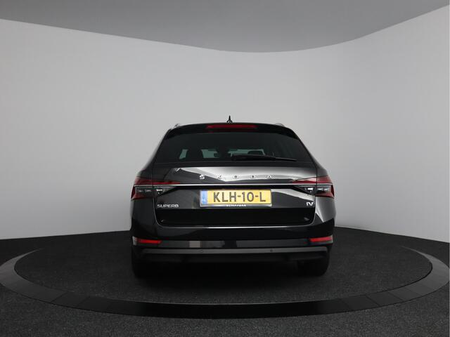 Skoda SUPERB Combi 1.4 TSI iV Style | LED Matrix | Elektrisch bedienbare stoelen | Matrix LED
