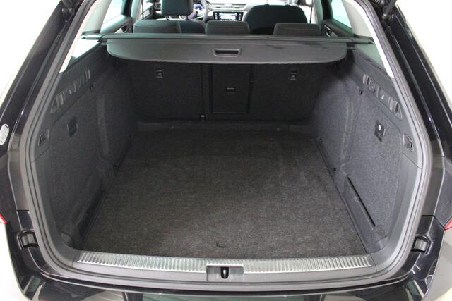Skoda SUPERB Combi 1.5 TSI ACT Business Edition Navigatie | Trekhaak | El. stoelverstelling | Stoelverwarming