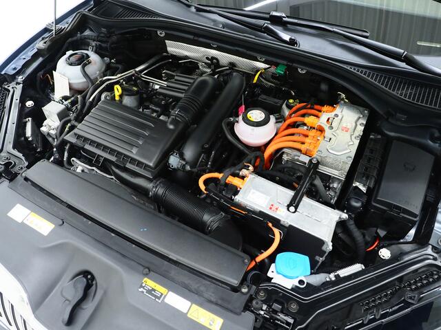Skoda SUPERB Combi 1.4 TSI iV Laurin & Klement | Leder | Canton | Adaptive Cruise | Keyless | Memory | Stoelkoeling | Carplay