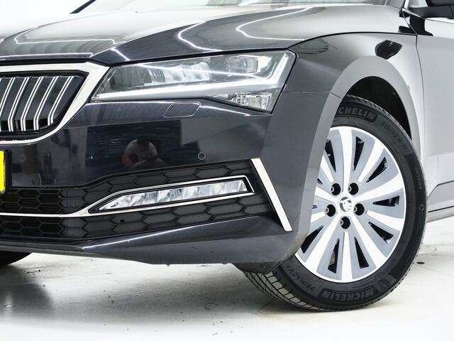 Skoda SUPERB Combi 1.4 TSI iV 218PK | Leder/Alcantara | Trekhaak | Memory | Virtual | Adaptive Cruise | PDC | Carplay