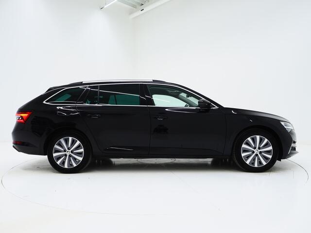 Skoda SUPERB Combi 1.4 TSI iV 218PK | Leder/Alcantara | Trekhaak | Memory | Virtual | Adaptive Cruise | PDC | Carplay