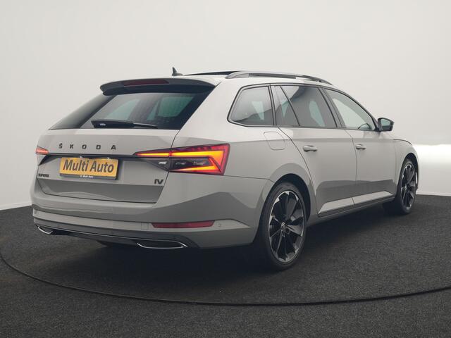 Skoda SUPERB Combi 1.4 TSI iV Sportline Business PHEV 218pk Dealer O.H. | Trekhaak Af Fabriek | Panodak | Adaptive Cruise | Canton Audio | 360 Camera | Alcantara Sportstoelen Memory & Verwarmd | Sfeerverlichting | Blis | Keyless | Plug In Hybrid |