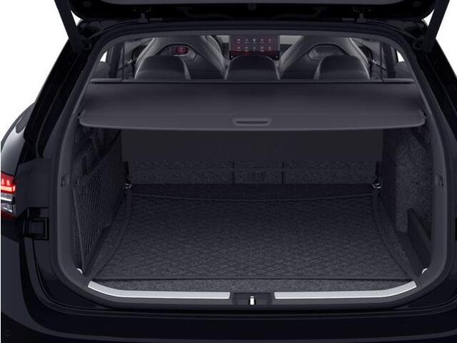 Skoda SUPERB Combi Sportline Business 1.5 TSI PHEV 204 PK | Panoramadak | Head-up Display | Canton Audio | 360 camera | voor- en achterstoelen verwarmbaar