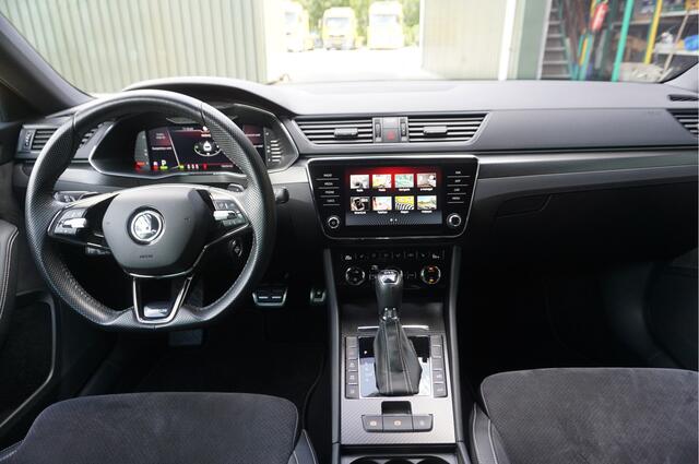 Skoda SUPERB Combi 1.4TSI iV Sportline Business PHEV + Trekhaak/ Camera/ LED/ Full Options/ Schitterend!