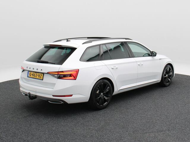 Skoda SUPERB Combi 1.5 TSi ACT 150 Pk Automaat Sportline Business | Trekhaak | Stoelverwarming | Panorama dak | Camera | Canton Audio | Alcantara | CarPlay | 18 Inch