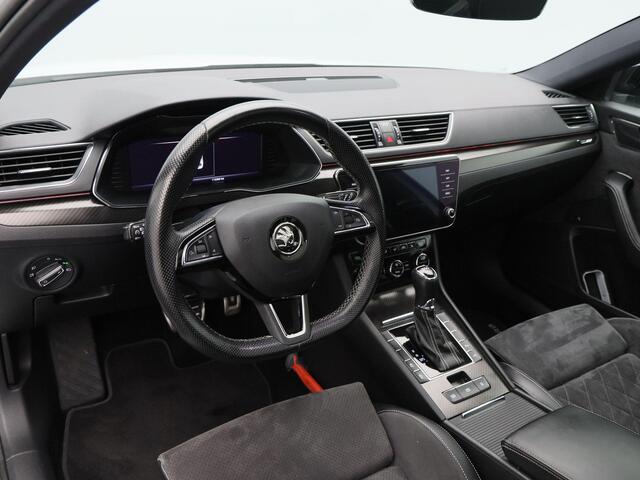 Skoda SUPERB Combi 1.5 TSi ACT 150 Pk Automaat Sportline Business | Trekhaak | Stoelverwarming | Panorama dak | Camera | Canton Audio | Alcantara | CarPlay | 18 Inch