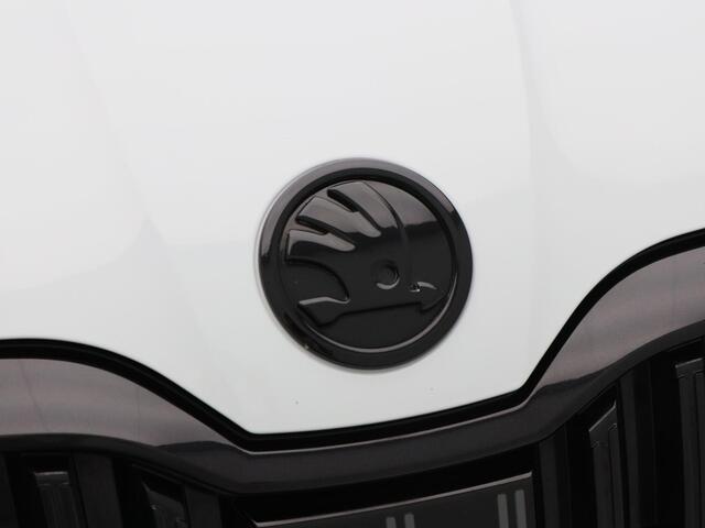 Skoda SUPERB Combi 1.5 TSi ACT 150 Pk Automaat Sportline Business | Trekhaak | Stoelverwarming | Panorama dak | Camera | Canton Audio | Alcantara | CarPlay | 18 Inch