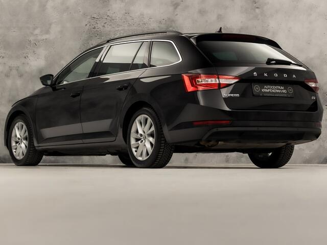 Skoda SUPERB Combi 1.4 TSI iV Sport 218Pk Automaat (VIRTUAL COCKPIT, APPLE CARPLAY, GROOT NAVI, MEMORY SEAT, LEDER/ALCANTARA, CAMERA, STOELVERWARMING, ADAPTIVE CRUISE, ELEK ACHTERKLEP, NIEUWSTAAT)
