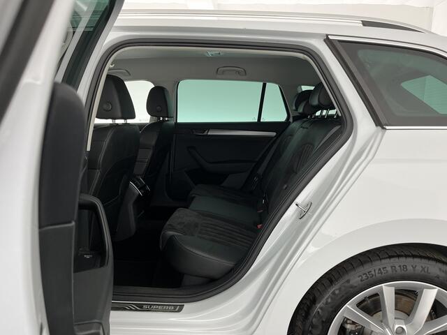 Skoda SUPERB Combi 1.5 TSI ACT Style Business (INCL-BTW) Aut. *LEATHER-MICROFIBRE | XENON | CANTON-AUDIO | MEMORY-PACK | NAVI-FULLMAP | CAMERA | KEYLESS | HEATED-COMFORTSEATS | PRIVACY-GLASS | SHIFTPADDLES | ECC | PDC | CRUISE | 18''ALU*