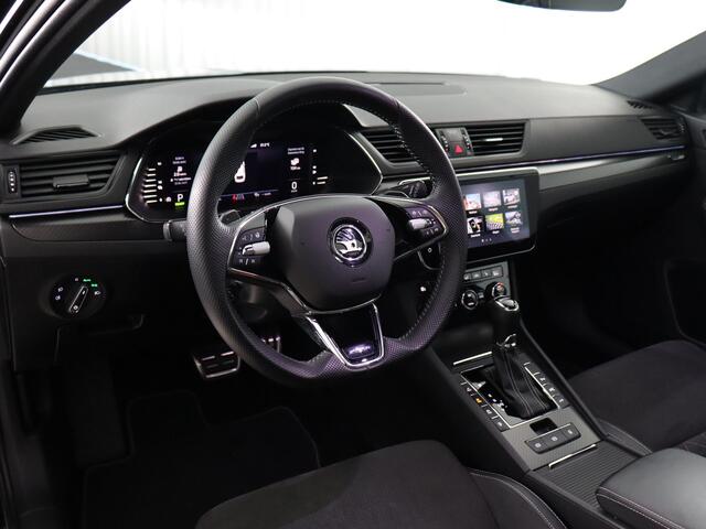 Skoda SUPERB Combi 1.4 TSI iV Sportline Business (Pano / Elek. trekhaak / 360 Camera / ACC / Standkachel / Vol)