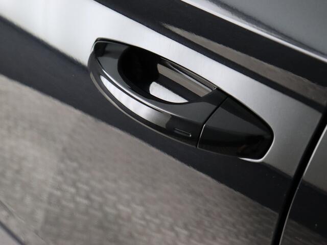 Skoda SUPERB Combi 1.4 TSI iV Sportline Business (Pano / Elek. trekhaak / 360 Camera / ACC / Standkachel / Vol)