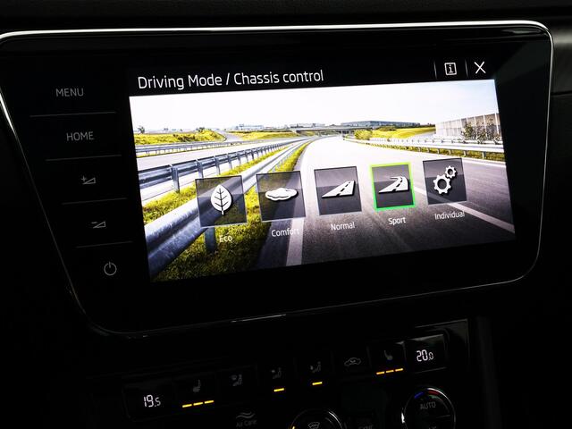 Skoda SUPERB Combi 1.4 TSI iV 218pk DSG Sportline Business · Panoramadak · 360 Camera · Inklap. Trekhaak · Matrix LED · Canton Audio · Elek. Stoelen + Geheugen ·