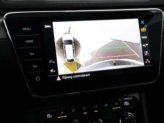 Skoda SUPERB Combi 1.4 TSI iV 218pk DSG Sportline Business · Panoramadak · 360 Camera · Inklap. Trekhaak · Matrix LED · Canton Audio · Elek. Stoelen + Geheugen ·