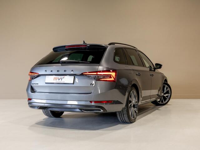 Skoda SUPERB Combi 1.4 TSI iV Sportline Business / 218pk / Trekhaak / Stoel en stuur verwarming /