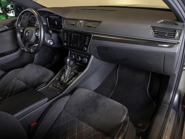 Skoda SUPERB Combi 1.4 TSI iV Sportline Business / 218pk / Trekhaak / Stoel en stuur verwarming /