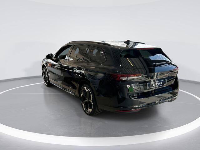 Skoda SUPERB combi Sportline Business 1.5TSI PHEV 204PK | suite Sportline bekleding | Panorama dak | Trekhaak |