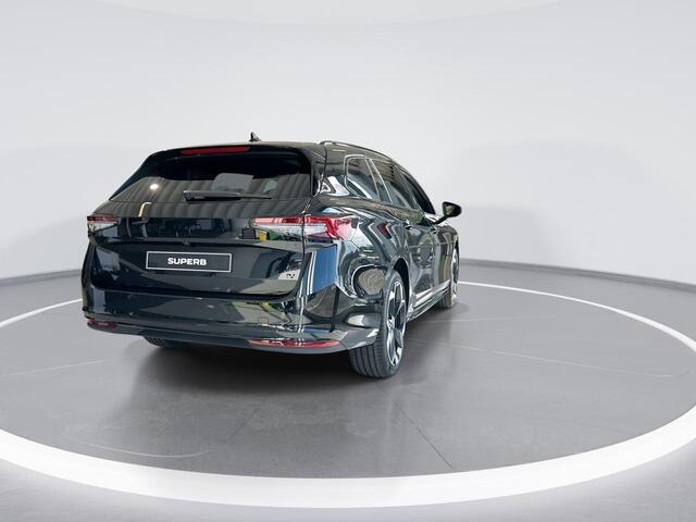 Skoda SUPERB combi Sportline Business 1.5TSI PHEV 204PK | suite Sportline bekleding | Panorama dak | Trekhaak |