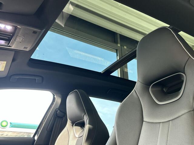 Skoda SUPERB combi Sportline Business 1.5TSI PHEV 204PK | suite Sportline bekleding | Panorama dak | Trekhaak |