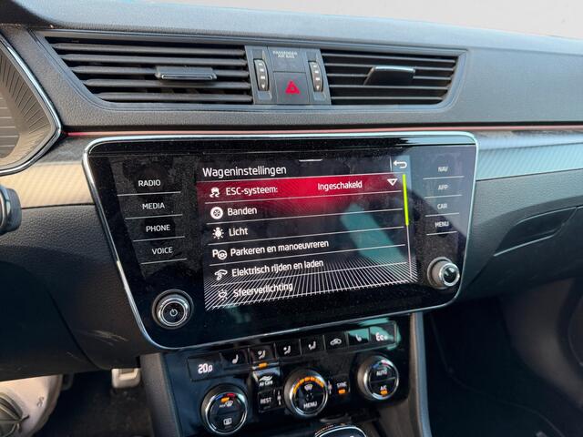 Skoda SUPERB Combi 1.4 TSI iV Sportline Business RS Interieur, Crystal Led, Memory, Camera, Elek Trekhaak, Canton Audio,
