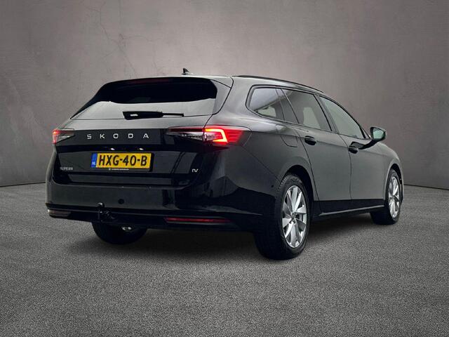 Skoda SUPERB Combi Edition 1.5 TSI PHEV 204pk DSG Automaat Trekhaak, Adaptive cruise control, Navigatie, Achteruitrijcamera, LED koplampen, Stoelverwarming