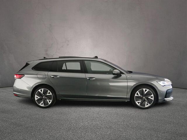 Skoda SUPERB Sportline Business 1.5 TSI PHEV 204pk DSG Automaat Trekhaak, Panoramadak, Head up display, Adaptive cruise contron, CANTON audio, 360 camera