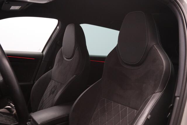 Skoda SUPERB Combi 1.4 TSI iV 218 PK Sportline Business PHEV, Kuipstoelen, Trekhaak, Memory, 4 x Stoelverwarming