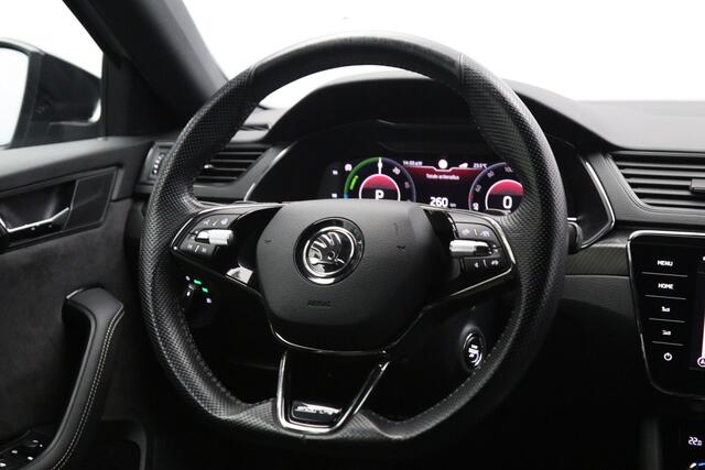 Skoda SUPERB Combi 1.4 TSI iV 218 PK Sportline Business PHEV, Kuipstoelen, Trekhaak, Memory, 4 x Stoelverwarming