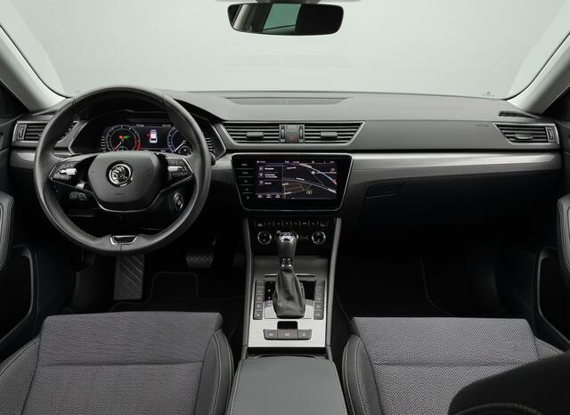Skoda SUPERB Combi iV 218PK DSG HYBRID BUSINESS CAMERA/NAVI/VIRTUAL/STUURVERW.