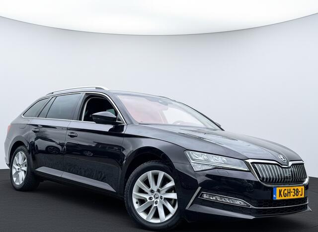 Skoda SUPERB Combi iV 218PK DSG HYBRID BUSINESS CAMERA/NAVI/VIRTUAL/STUURVERW.