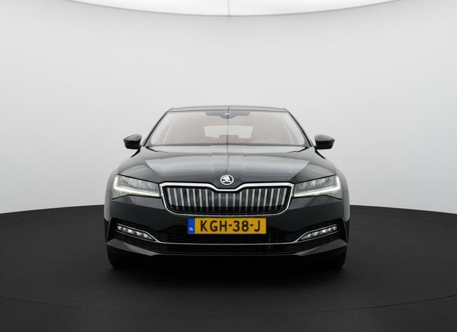 Skoda SUPERB Combi iV 218PK DSG HYBRID BUSINESS CAMERA/NAVI/VIRTUAL/STUURVERW.