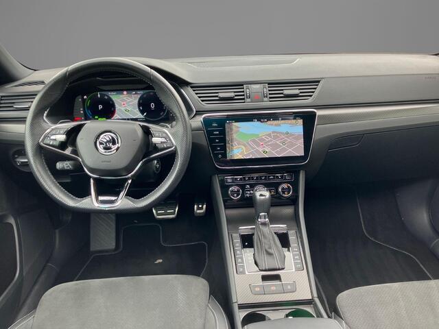 Skoda SUPERB Combi 1.4TSI 160kW/218PK iV Sportline DSG · Panoramadak · Trekhaak · 360°Camera + Parkeersensoren · Apple/Android Car Play ·