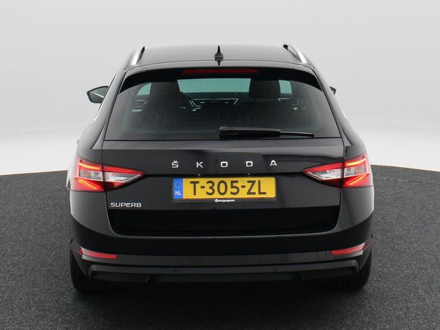 Skoda SUPERB Combi 1.5 TSi 150 Pk Automaat Business Edition | Stoelverwarming | Adaptive Cruise | Climatronic | CarPlay | 18 Inch | 114.546 Km !!
