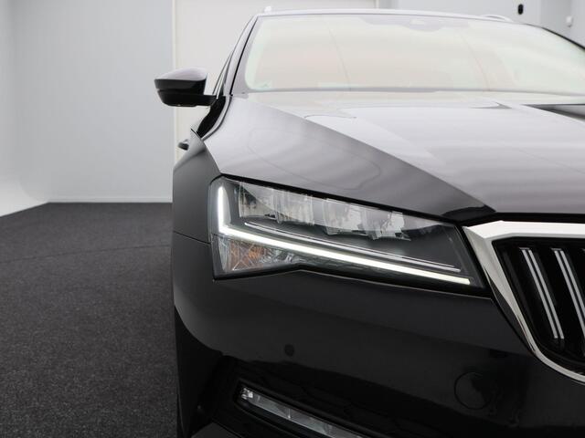 Skoda SUPERB Combi 1.5 TSi 150 Pk Automaat Business Edition | Stoelverwarming | Adaptive Cruise | Climatronic | CarPlay | 18 Inch | 114.546 Km !!