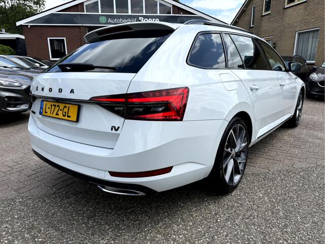 Skoda SUPERB Combi 1.4 TSI iV Sportline Business Panoramadak, Trekhaak