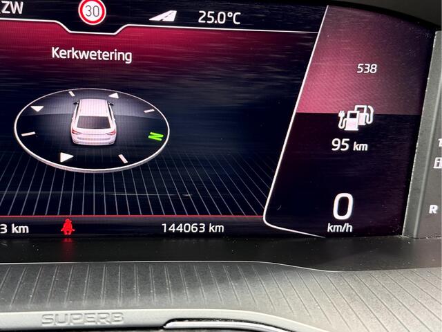 Skoda SUPERB Combi 1.4 TSI iV Sportline Business Panoramadak, Trekhaak