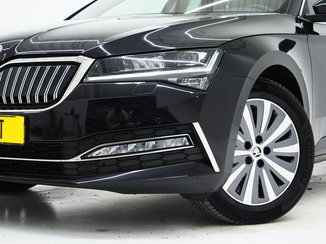 Skoda SUPERB Combi 1.4 TSI iV Style | Leder | Trekhaak | 360 | Massage | Stoelkoeling | Keyless | Virtual | Sfeerlicht