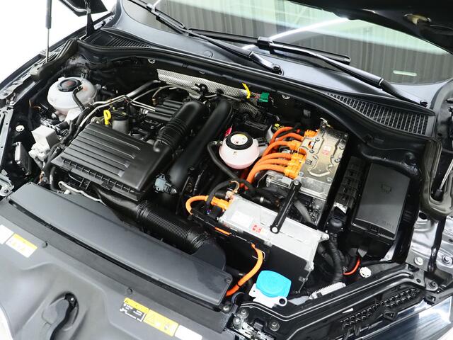 Skoda SUPERB Combi 1.4 TSI iV Style | Leder | Trekhaak | 360 | Massage | Stoelkoeling | Keyless | Virtual | Sfeerlicht