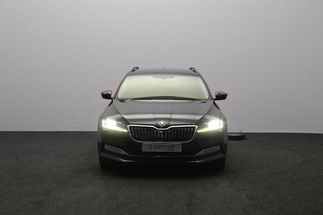 Skoda SUPERB Combi 1.4 TSI iV 218 PK Business Edition Plus PHEV, Trekhaak, Camera, Leder, LED,