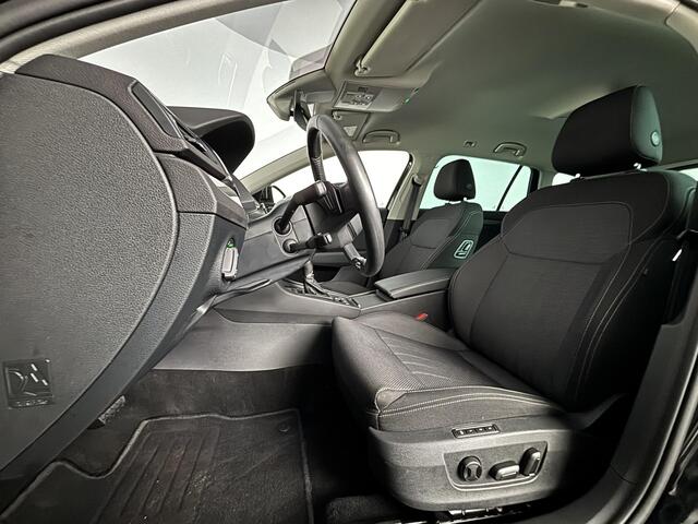 Skoda SUPERB Combi 1.4 TSI iV Style 204pk | LED Matrix | Elektrisch bedienbare stoelen