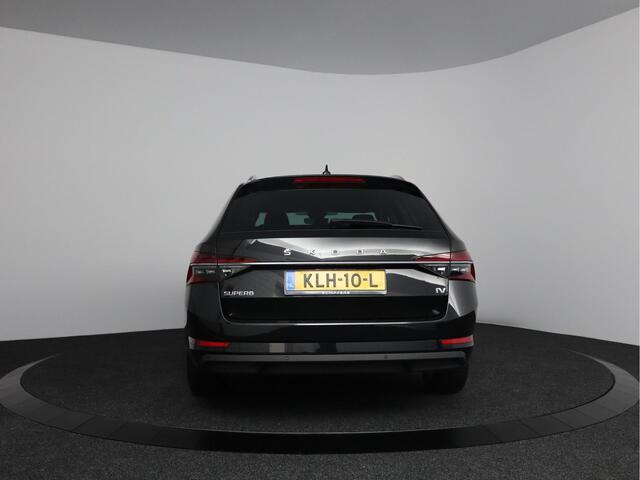 Skoda SUPERB Combi 1.4 TSI iV Style 204pk | LED Matrix | Elektrisch bedienbare stoelen