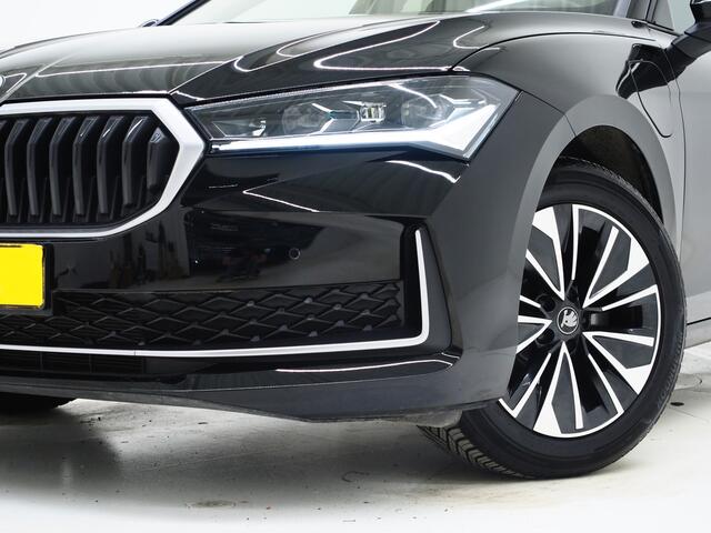 Skoda SUPERB Combi 1.5 TSI PHEV 204PK | Panoramadak | HUD | Camera | Keyless | Adaptive Cruise | Dodehoek | Carplay