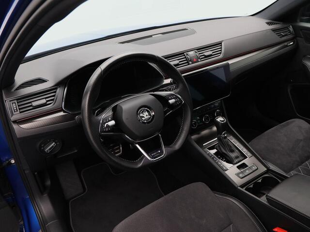 Skoda SUPERB Combi 1.4 TSi 218 Pk iV Sportline Business | Panoramadak | Adaptive Cruise | Trekhaak | Canton | Camera | 19 Inch | 71.808 Km!!