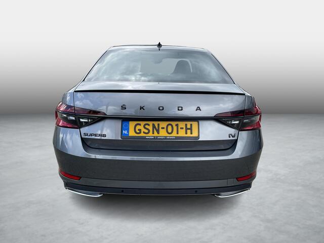 Skoda SUPERB 1.4 TSI iV Sportline Business , Automaat, Half Leder, Schuif-/Kanteldak, 360 Camera, Stoel/Stuurverwarming, Navi, Apple Carplay, Android Auto, LMV 18 Inch, Cruise, PDC,