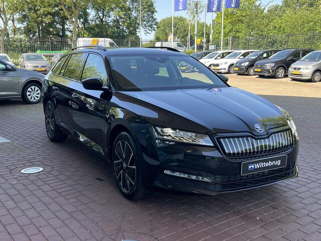 Skoda SUPERB Combi 1.4 TSI DSG 218 pk iV Style / Virtual cockpit / Black Pack / Matrix verlichting / 18'' LMV / RDW 23-07 TRANSPORT UIT VS