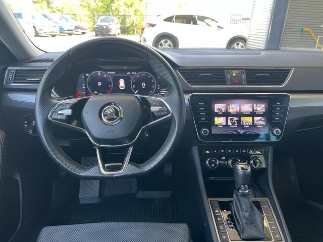 Skoda SUPERB Combi 1.4 TSI DSG 218 pk iV Style / Virtual cockpit / Black Pack / Matrix verlichting / 18'' LMV / RDW 23-07 TRANSPORT UIT VS