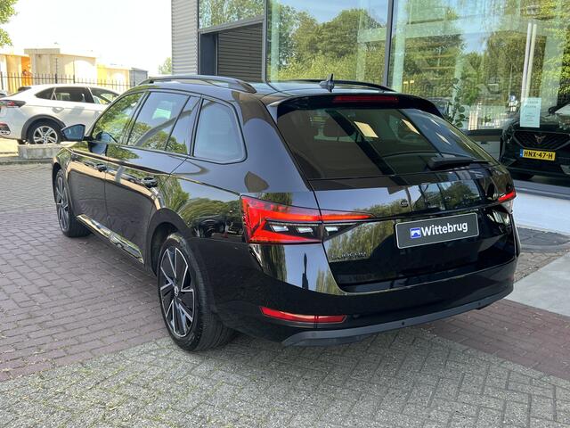 Skoda SUPERB Combi 1.4 TSI DSG 218 pk iV Style / Virtual cockpit / Black Pack / Matrix verlichting / 18'' LMV / RDW 23-07 TRANSPORT UIT VS