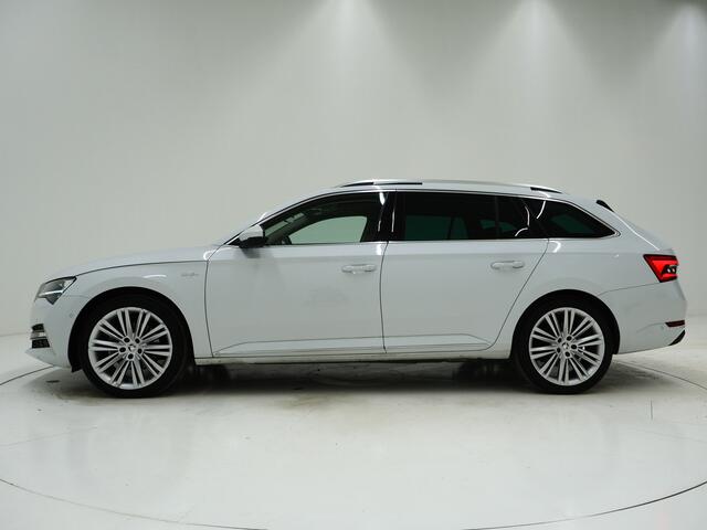 Skoda SUPERB Combi 1.4 TSI iV Laurin & Klement | Panoramadak | Leder | Trekhaak | Massage | Canton | Stoelkoeling | 360 | Memory