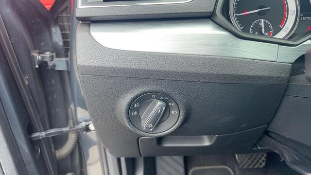 Skoda SUPERB Combi 1.5 TSI ACT Business Edition AUTOMAAT / FULL LED / TREKHAAK / KEYLESS / NAVI / CARPLAY / CLIMA / PDC / NL-AUTO