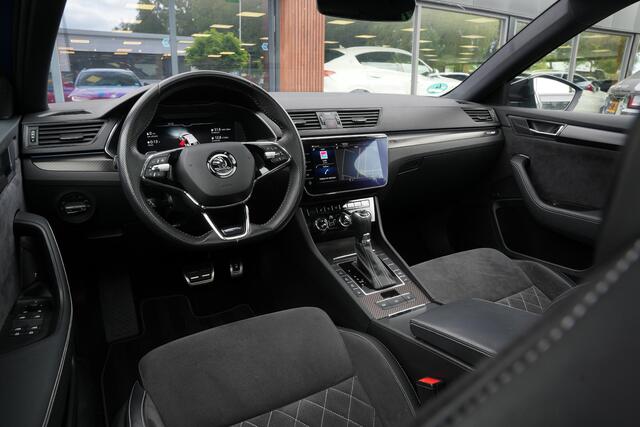 Skoda SUPERB Combi 1.4 iV Sportline Panoramadak Canton 360 Camera Keyless Dab+ Side Assist Leder Alcantara Stoelverwarming